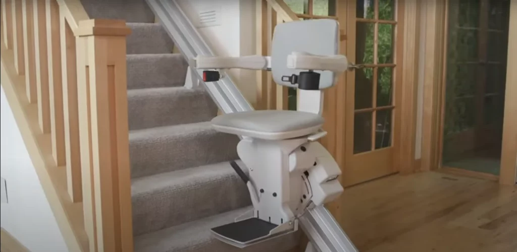 a lifting chair starting up stairs